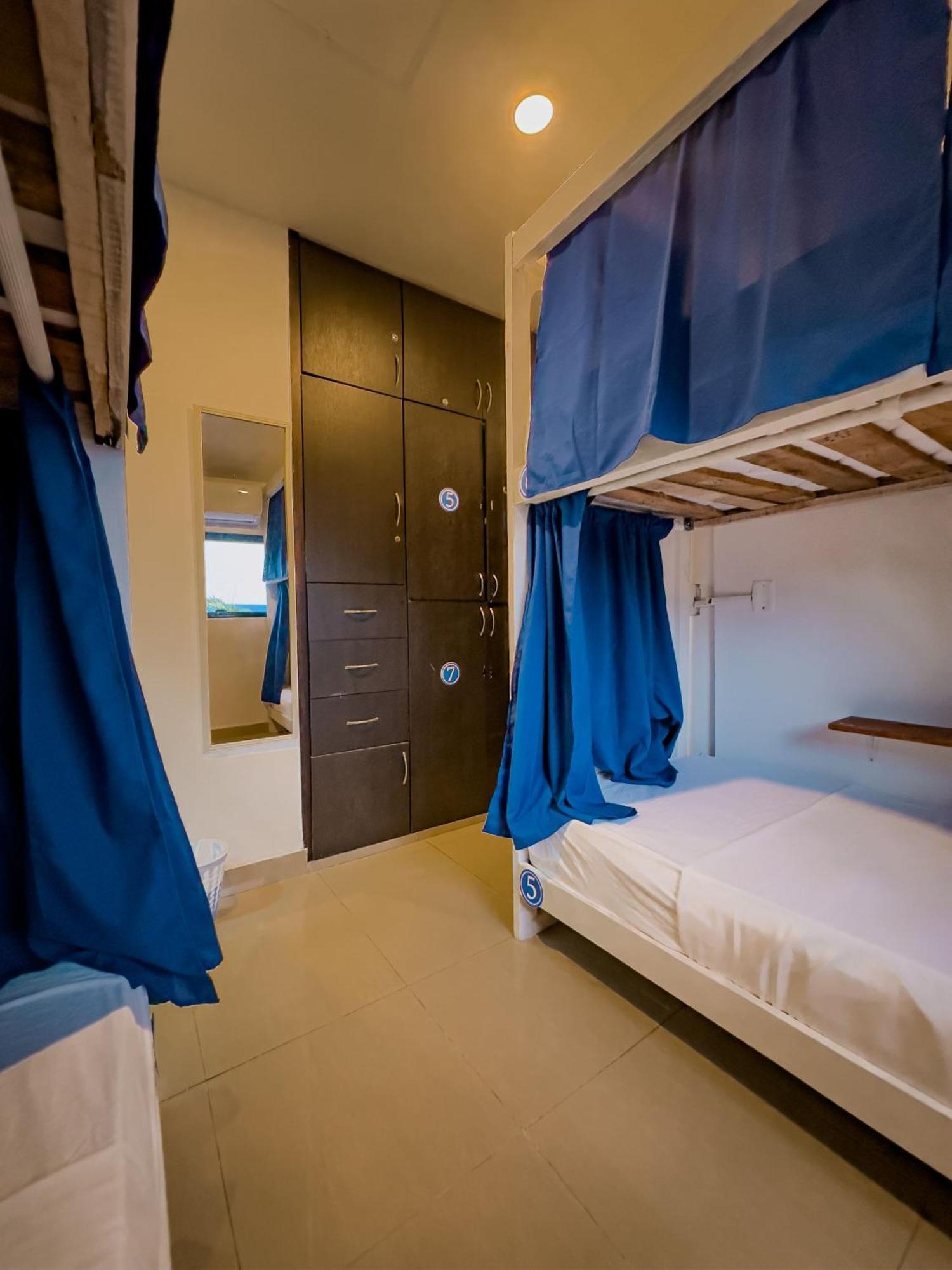 Casa Del Puerto Hostel & Suites Cartagena Bilik gambar