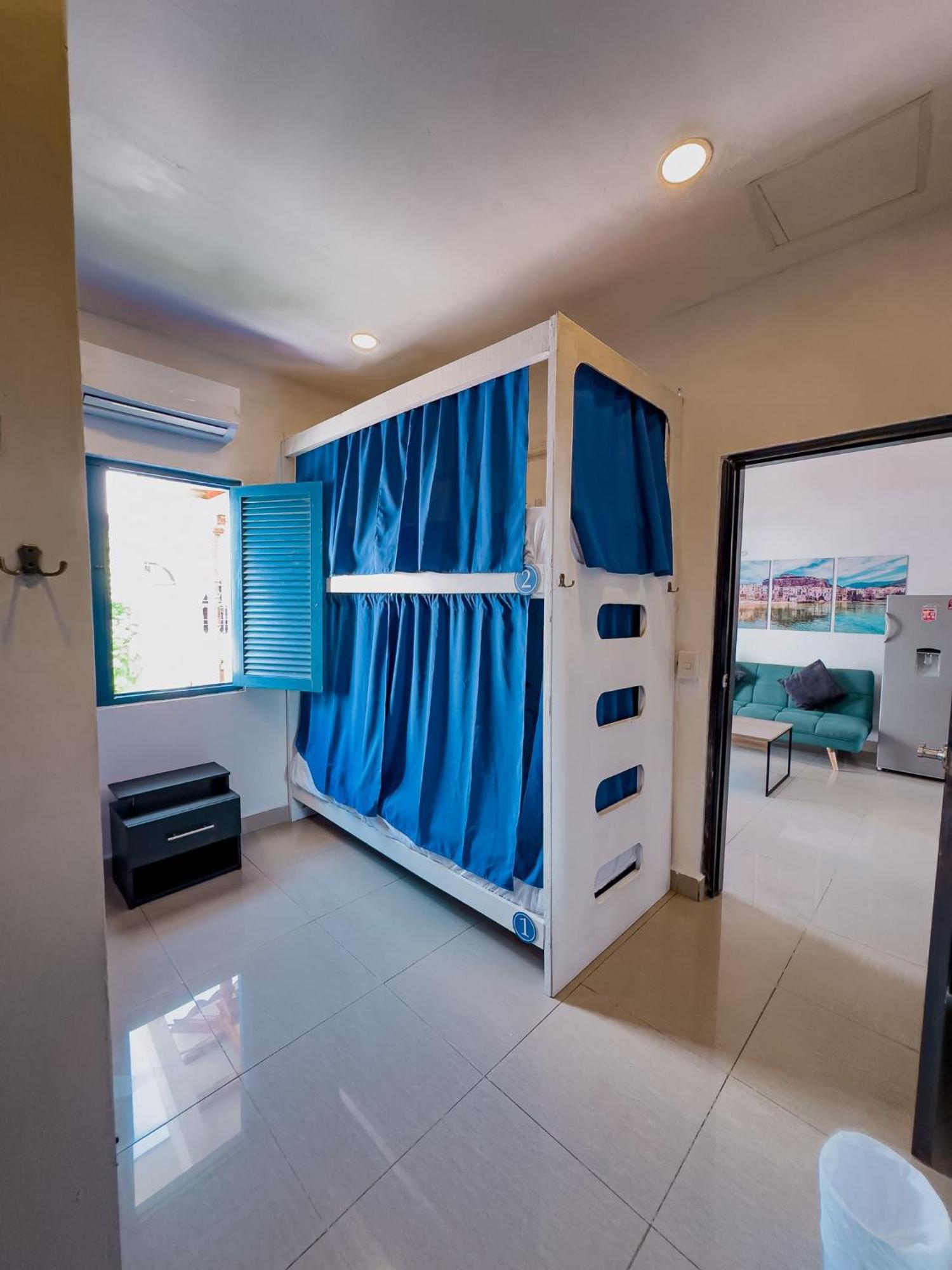 Casa Del Puerto Hostel & Suites Cartagena Bilik gambar